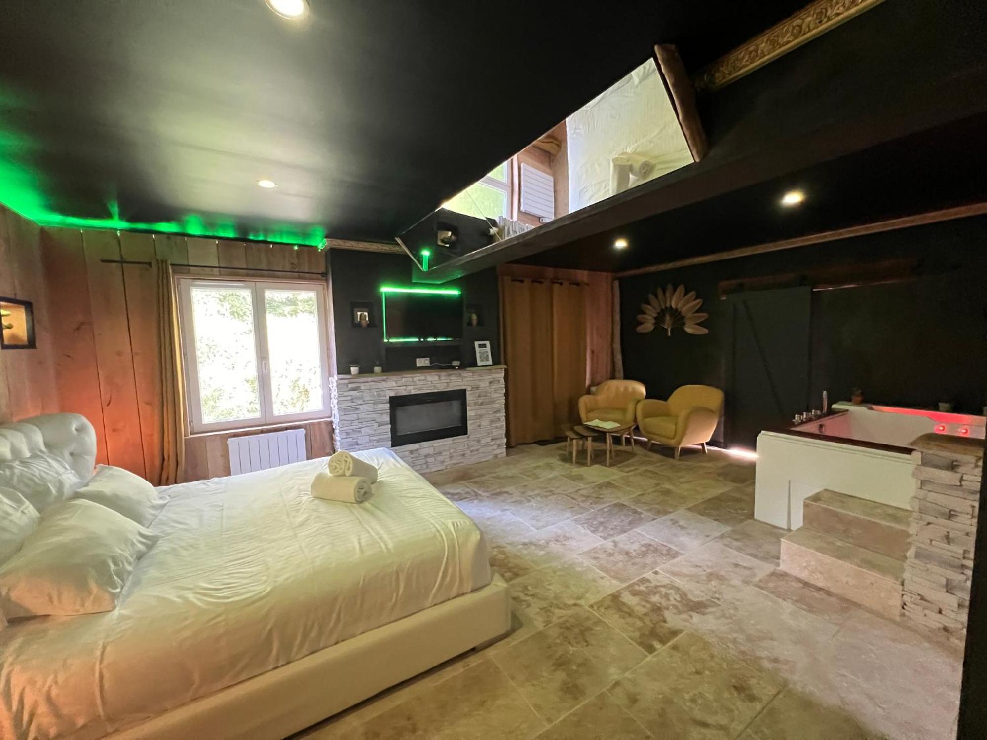 Le Lodge Des Charmes 5 Etoiles Leves Eksteriør billede