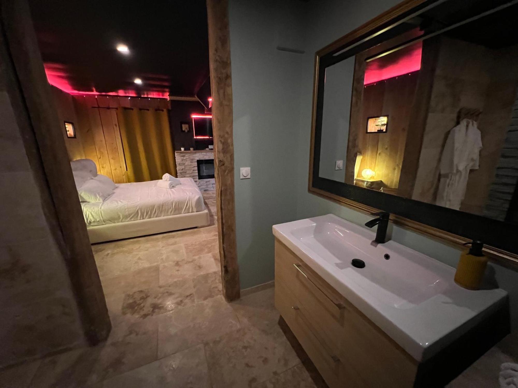 Le Lodge Des Charmes 5 Etoiles Leves Eksteriør billede