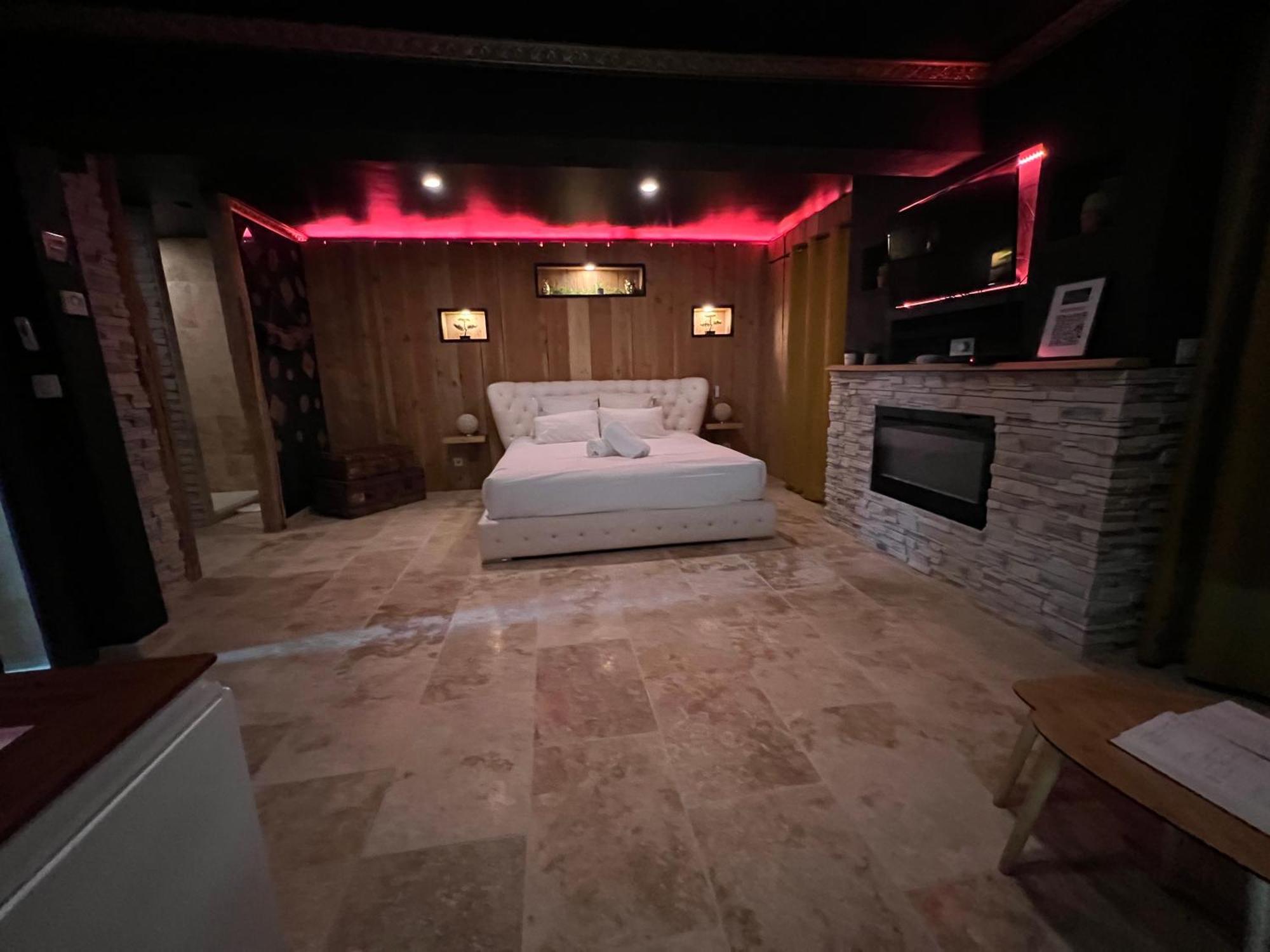Le Lodge Des Charmes 5 Etoiles Leves Eksteriør billede